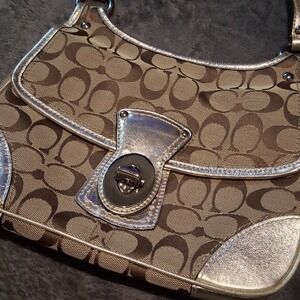 VTG Coach Signature C Flap Shoulder Bag Gold Metallic Trim Turnlock Y2K Logo Tan